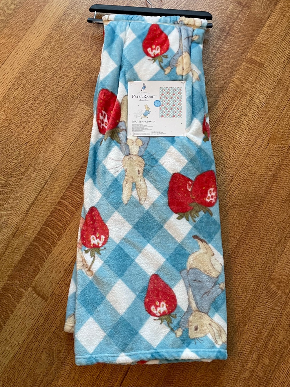 Peter Rabbit Beatrix Potter Strawberry Soft Plush Throw Blanket 50x70 Blue White